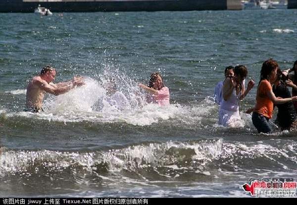 Ư��MM�������ں��ߵķ��һĻ